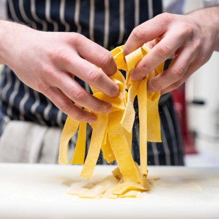 Pasta-making linguine