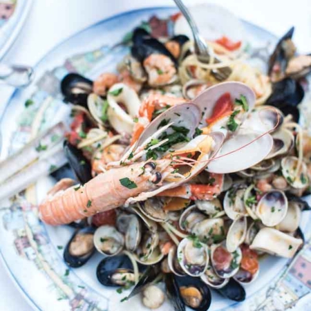 Longshort Linguine With Seafood