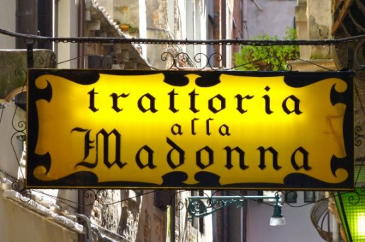 alla_madonna_insegna